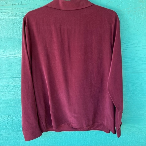 ARITZIA BABATON RICH MAROON REIHANA SILK LONG SLEEVE TOP SIZE MEDIUM NWT - Picture 3 of 9